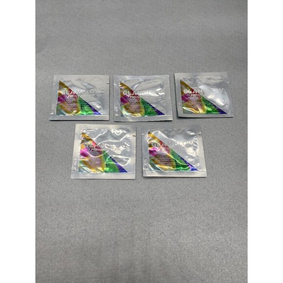 5 GlamGlow MOISTURETRIP™ Omega Rich Moisturizer - Travel Pack 0.06oz/2ml each - Picture 2 of 5
